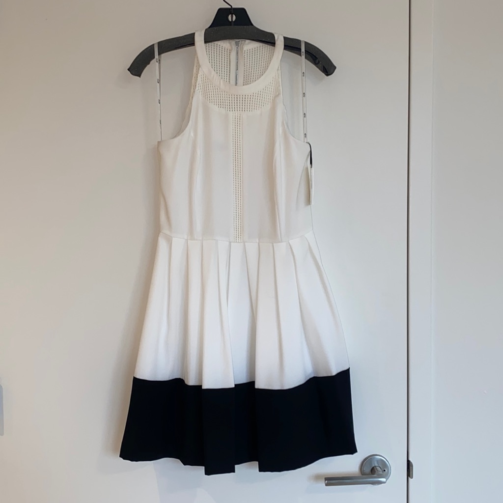 Nwt Ali Ro White Dress With Mesh Detail And Black Trim, Size 4